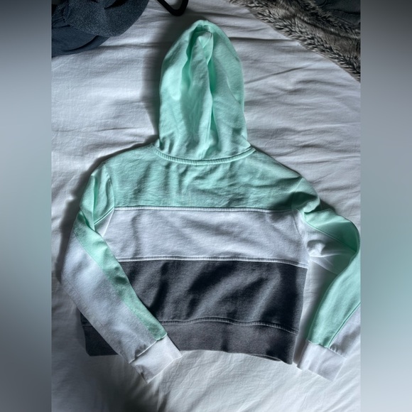 2/$20 CUTE Justice hoodie in good condition with silver dot detail size 10 - Picture 3 of 3